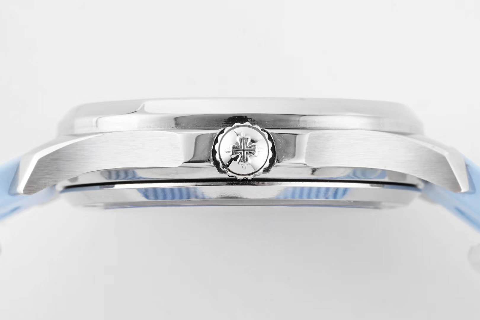 Aquanaut Luce 5072G-001 Blue MOP Dial in Grey Gold