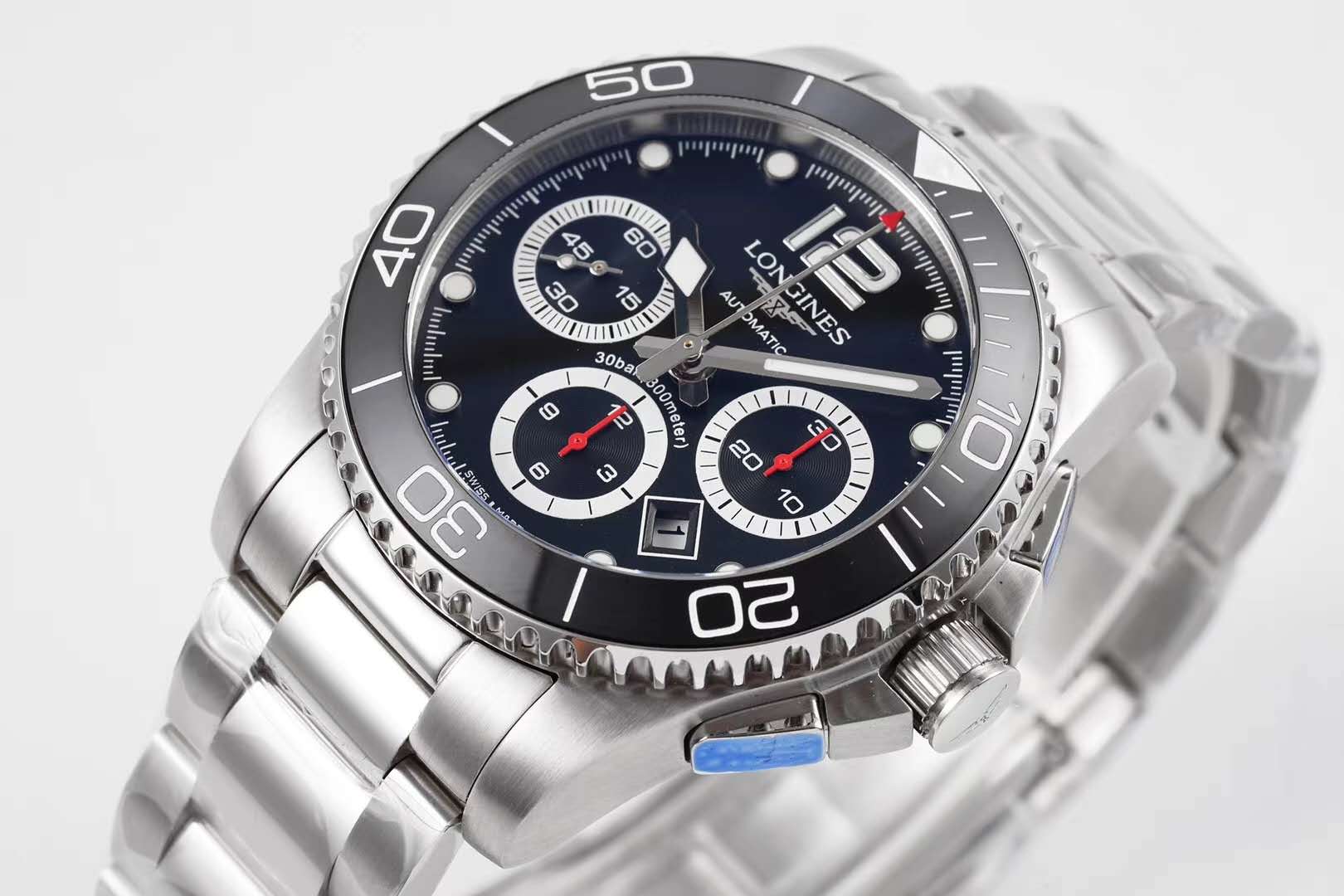 Hydroconquest Black Dial on Bracelet