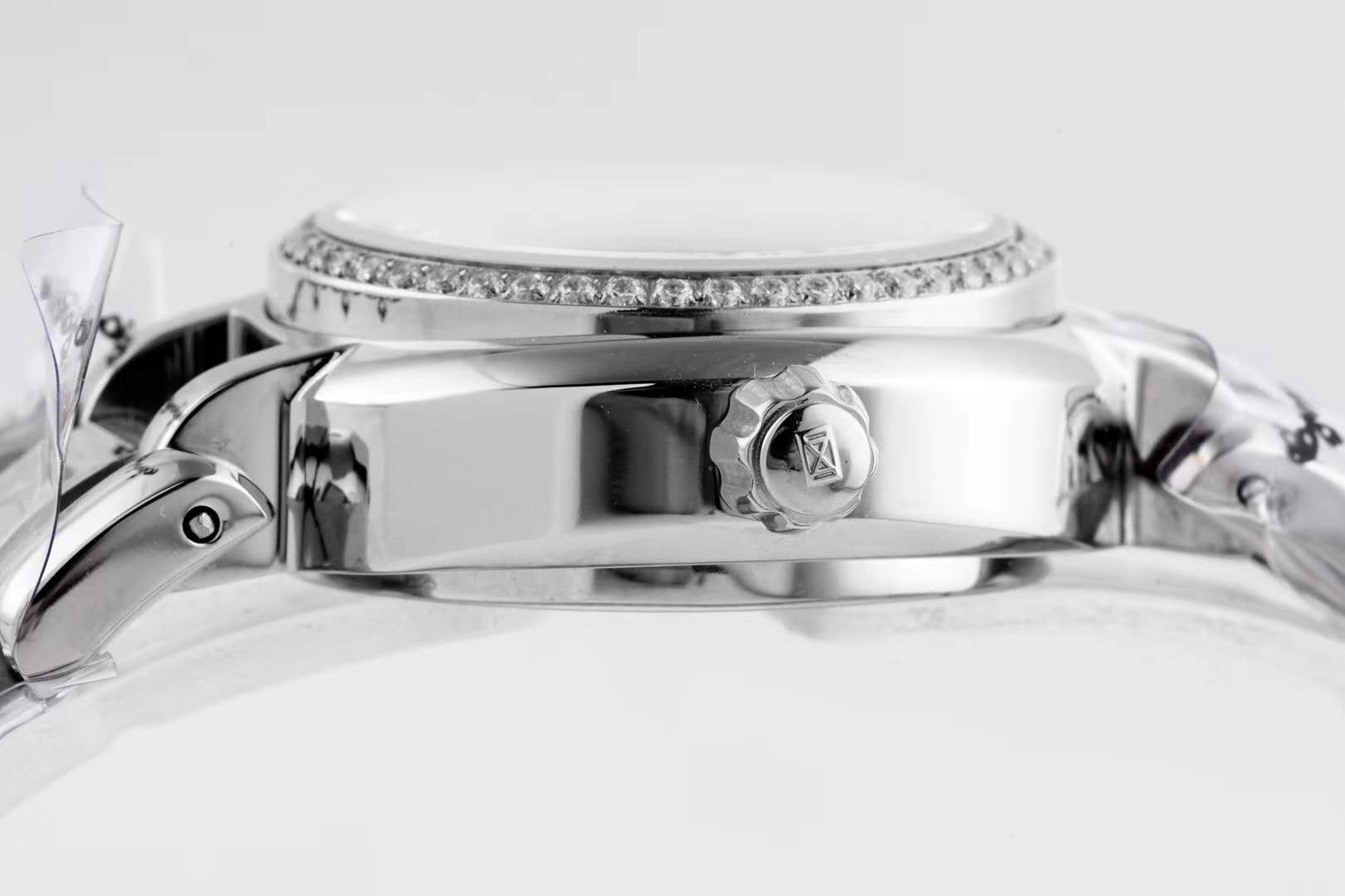 Primaluna White Dial with Roman Markers and D1am0nd Bezel