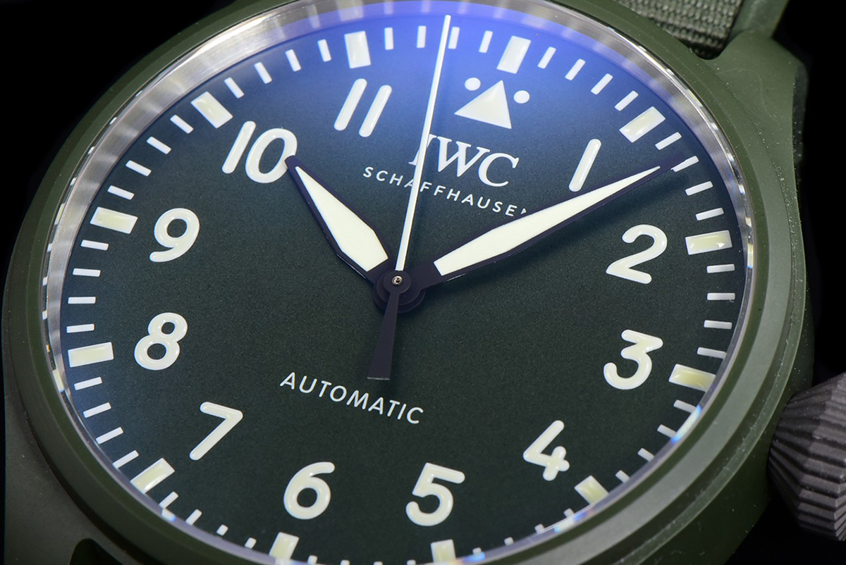 Big Pilot’s Watch 43 IW329802 Top Gun Edition Woodland on Camo Strap